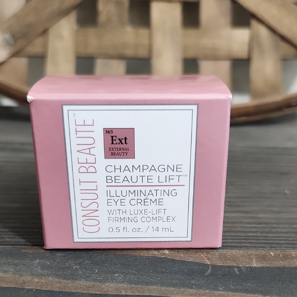 Consult Beaute Illuminating Eye Creme